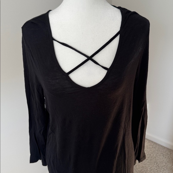 Old Navy Black Long Sleeve - Picture 2 of 3